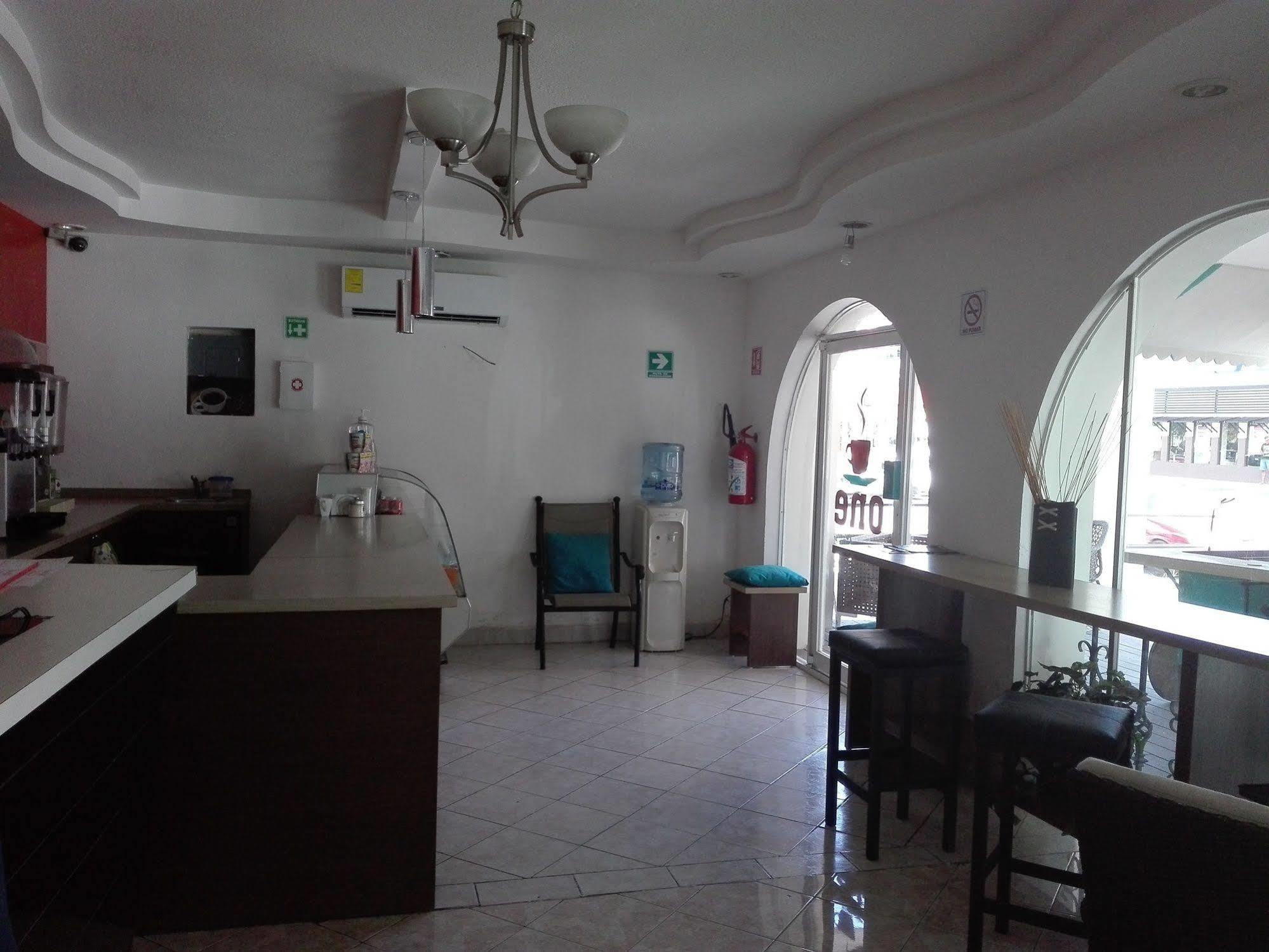 Hotel Hc Internacional Cancún Eksteriør billede